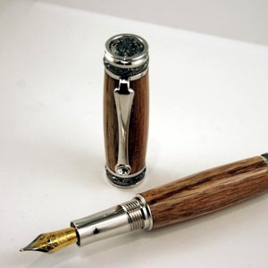 TN/Plat Majestic FP w/ Red Oak