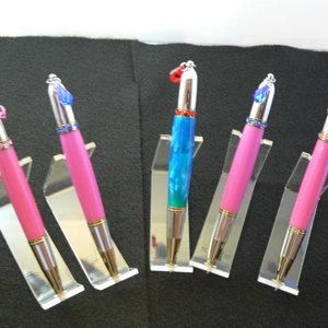 Think Pink (diva bling stuff for graduations)