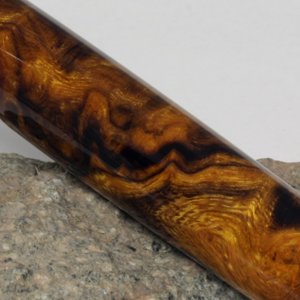 071: Desert Ironwood Burl - chrome zen rollerball