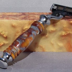 Matching razor