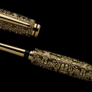 Toni's Kali on Black Titanium Navigator