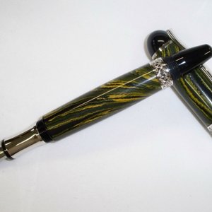 Aopllo Elite in Green/Yellow Ebonite