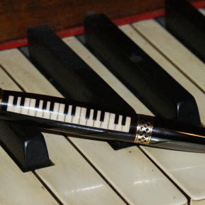 Piano Pen