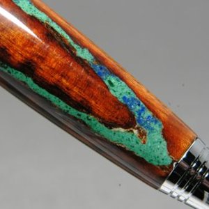 SNAKEWOOD Close Up