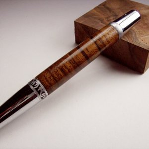 Elegant Sierra Claro Walnut x-cut