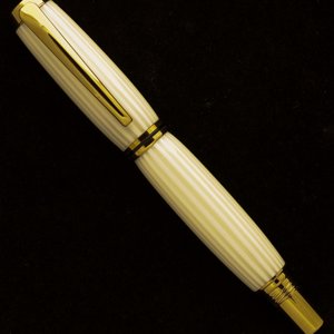 Alternate Casein on Titanium Gold Jr Gentleman