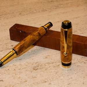 Madrone burl fountain pen