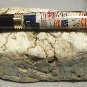Flag pen