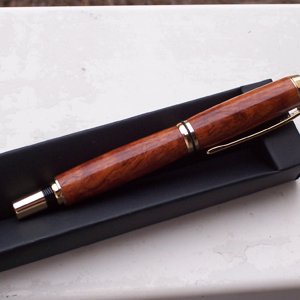Gold Navigator with Bees Wing Nara