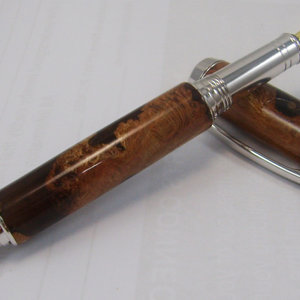 Macadamia Branch Gall WW pen