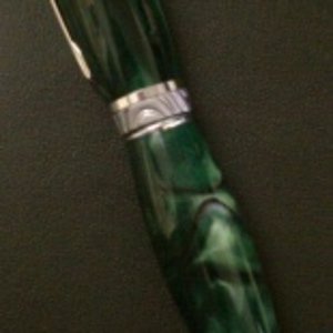 Kelly Green cigar on cigar ultra