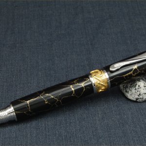 Pen099 too
