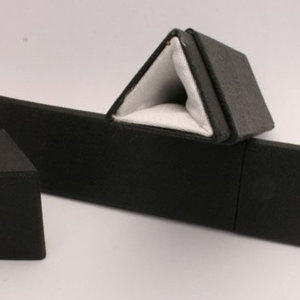 Triangle pen box