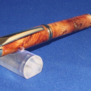 Burly Yew Gent 01Burly Yew Gent 02