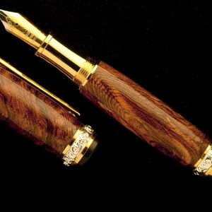 Honduran Rosewood Burl on Cambridge Fountain Pen