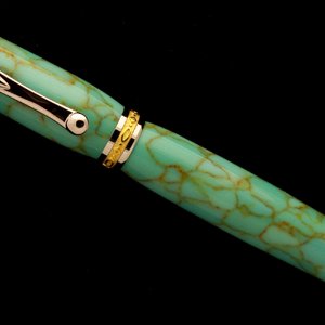 Closed End Kingsman Turquoise Jr. Statesman Fountain Pen