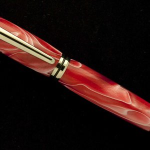 Scarlet Rose Lucite on Navigator
