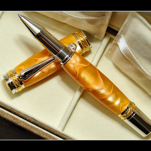 Butterscotch Ripple Lucite