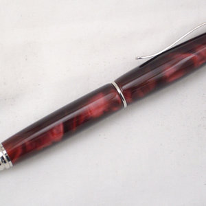 Modified Cigar with Garnet Acrylic