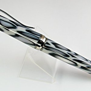Hybrid Cigar w/ Silver Cat