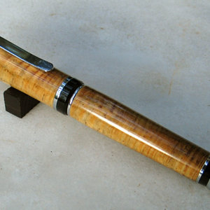 Cross cut local Alep pine (Pinus halepensis) cigar for penhead