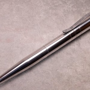 My first attempt at a ( almost ) kitless pen