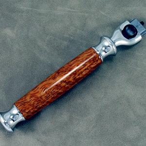 Razor - Red Narra