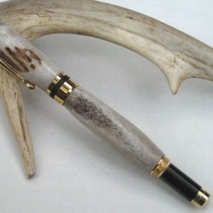 Screw cap rollerball