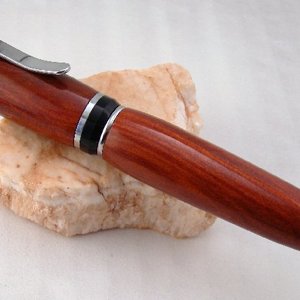 Redheart Cigar Pen