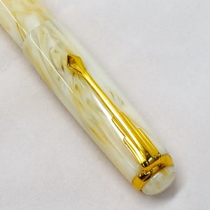 Alabaster Italian Resin on Kitlless