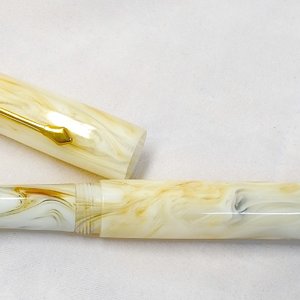 Alabaster Italian Resin on Kitlless