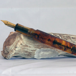 Amber Kitless Pen