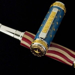 Gold Star Tribute Pen