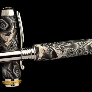 Toni's Black Roses Fountain Pen