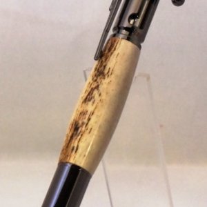 Bolt action pen