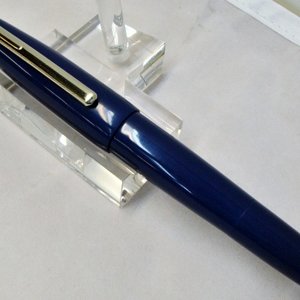 Custom Blue Ebonite Bulb Filler