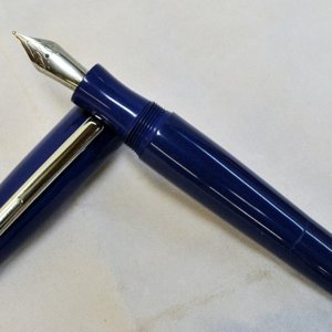 Custom Blue Ebonite Bulb Filler