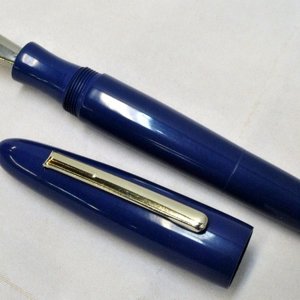 Custom Blue Ebonite Bulb Filler