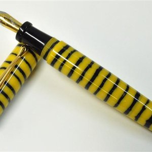 Custom Yellow/Black Bulb Filler
