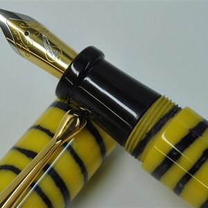 Custom Yellow/Black Bulb Filler