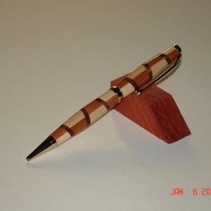 Cherry , Maple segmented pen
