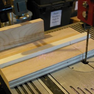 Makeshift bandsaw jig