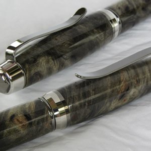 Cigar in buckeye burl