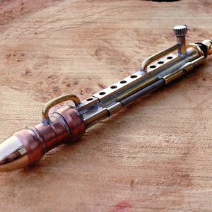 Steampunk Twist Necklace pen