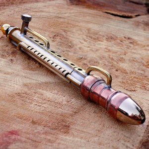 Steampunk Twist Necklace pen