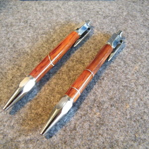 segmented pens