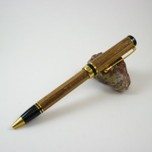 IAP COLLECTION PEN #32