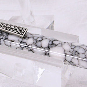 Celtic Twist w/ White Web and Cross Clip-med