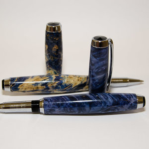 Orion pen with Blue Box Elder