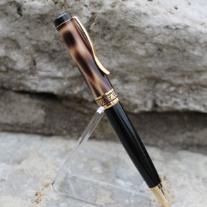 leopard pen 1
